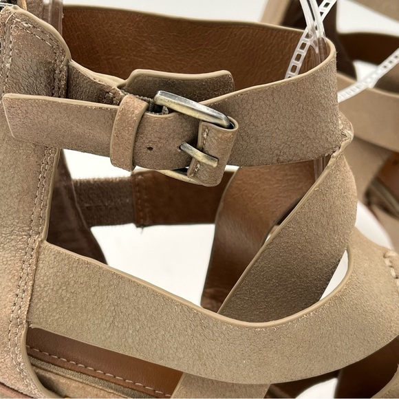 Donald Pliner Izzy Metallic Caged High Heel Sandal Women's Size: 7.5 - Picture 11 of 12